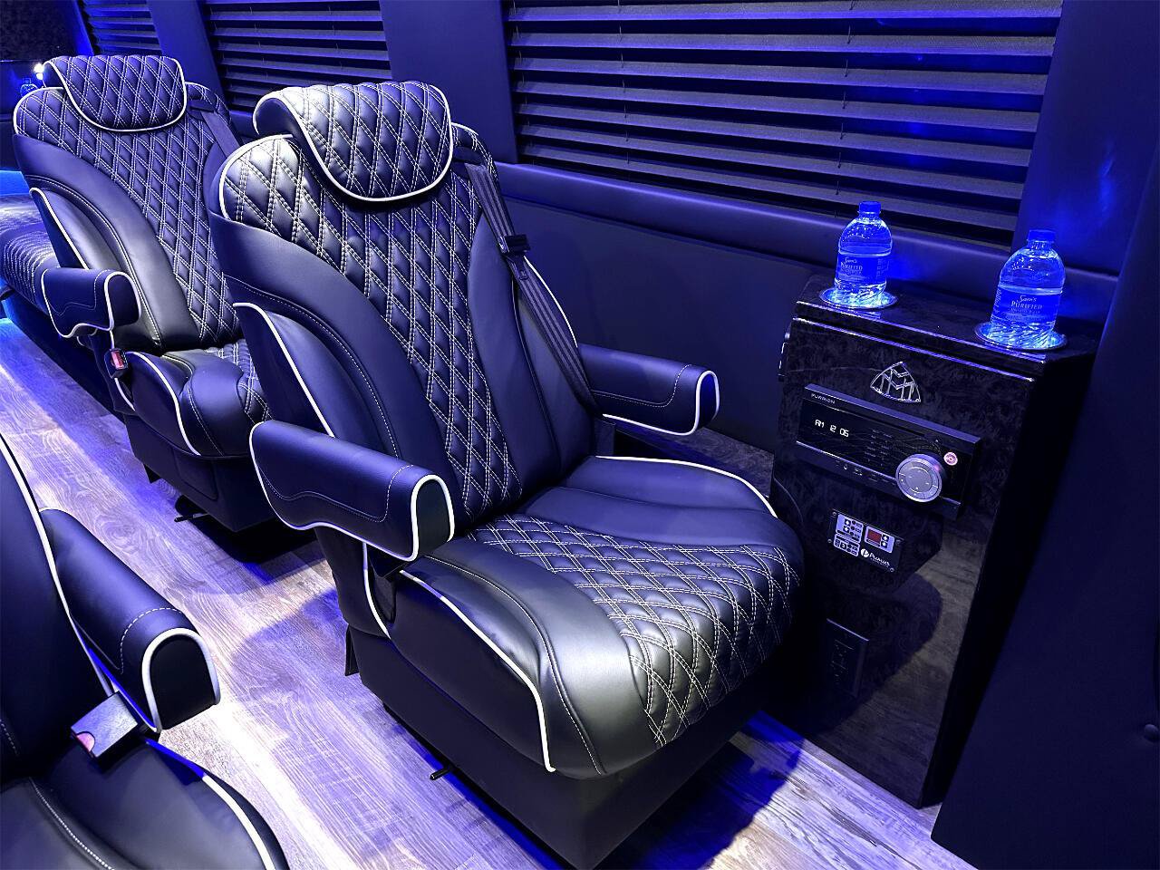 Used 2022 Mercedes-Benz Sprinter 3500 image 6