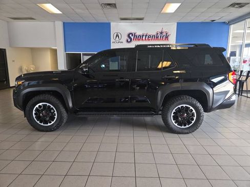 Used 2025 Toyota 4Runner TRD Off-Road Premium AWD/4WD image 5