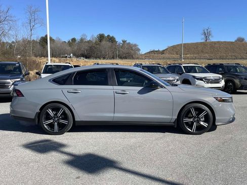 Used 2023 Honda Accord Sport image 28