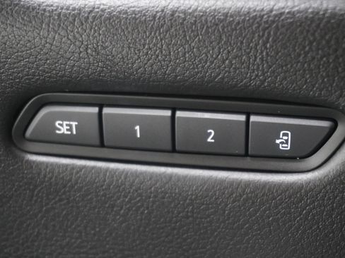 Used 2022 Cadillac XT5 Premium Luxury w/ Technology Package image 15