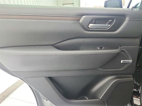 New 2026 Nissan Armada SL w/ Captain's Chari Seat Package image 46