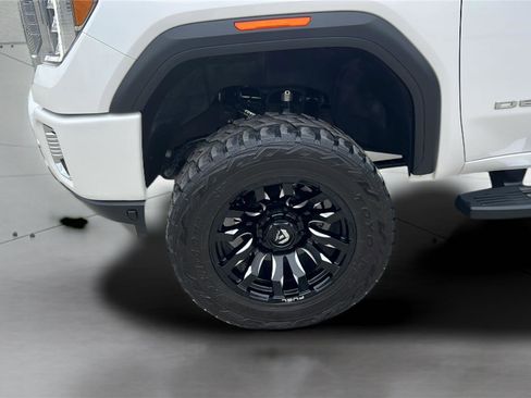 Used 2022 GMC Sierra 3500 Denali w/ Technology Package AWD/4WD image 23