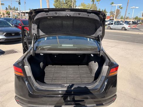 Used 2025 Nissan Altima 2.5 SV FWD image 19