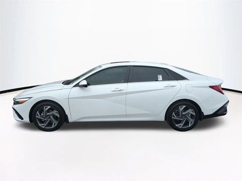 New 2026 Hyundai Elantra Limited image 8