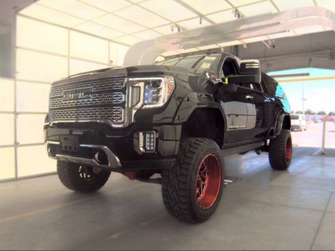 Used 2020 GMC Sierra 2500 Denali AWD/4WD image 1