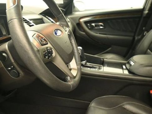 Used 2018 Ford Taurus Limited FWD image 21