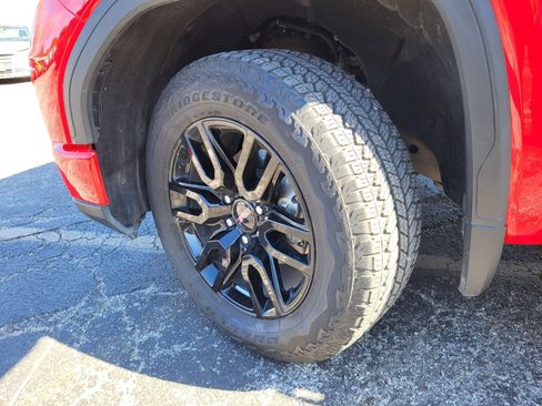 Used 2024 GMC Sierra 1500 Elevation w/ LPO, Elevation Black Package image 32