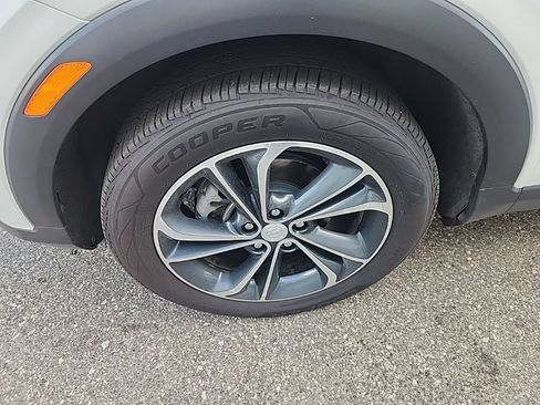 Certified 2020 Buick Encore GX Essence FWD image 24