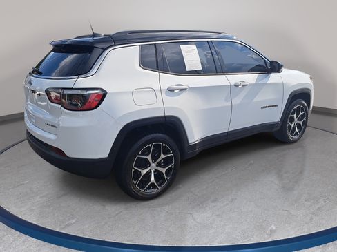 Used 2024 Jeep Compass Limited AWD/4WD image 5