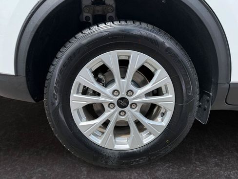 Used 2025 Ford Escape Active AWD/4WD image 27