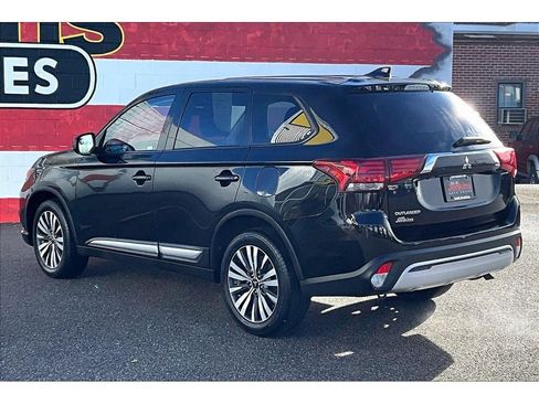 Used 2020 Mitsubishi Outlander ES image 13
