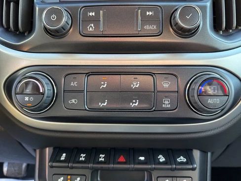 Used 2022 Chevrolet Colorado ZR2 w/ ZR2 Midnight Special Edition image 24