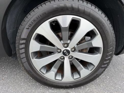 Used 2020 Kia Telluride S AWD/4WD image 32