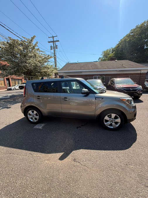 Used 2019 Kia Soul FWD image 4
