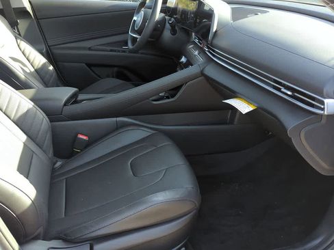 New 2026 Hyundai Elantra Limited FWD image 23