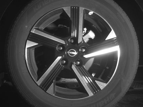 Used 2025 Nissan Sentra SV image 14