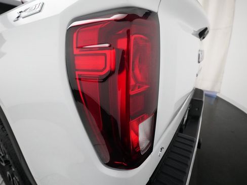 Used 2024 GMC Sierra 1500 Elevation image 31