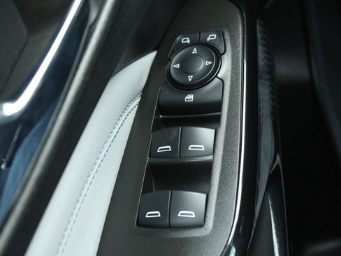 Used 2024 Chevrolet Trax LT w/ LT Convenience Package FWD image 22