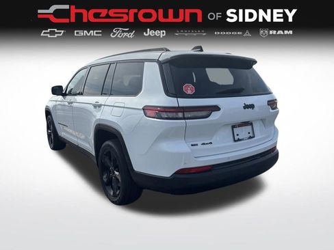 Used 2021 Jeep Grand Cherokee L Altitude image 3