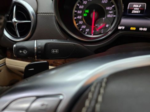 Used 2014 Mercedes-Benz SL 550 image 19