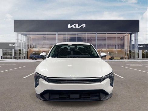 New 2026 Kia K4 LXS image 3