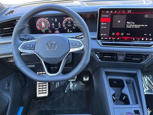 New 2026 Volkswagen Tiguan SE R-Line image 20