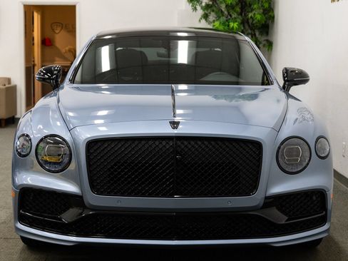 Used 2024 Bentley Flying Spur Plug-In Hybrid AWD/4WD image 11