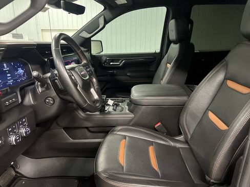 Used 2024 GMC Sierra 1500 AT4 w/ Technology Package AWD/4WD image 14