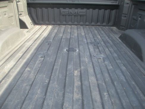 Certified 2025 GMC Sierra 2500 AT4 image 8