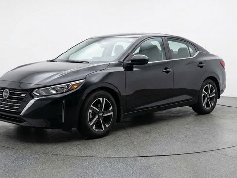 Used 2025 Nissan Sentra SV FWD image 3