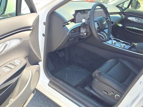 New 2026 Genesis GV70 2.5T AWD/4WD image 9