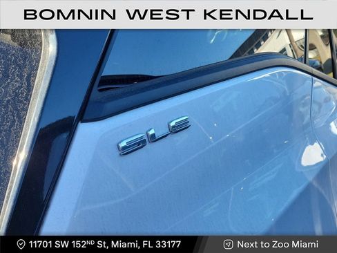 Used 2023 GMC Terrain SLE w/ Driver Convenience Package image 6