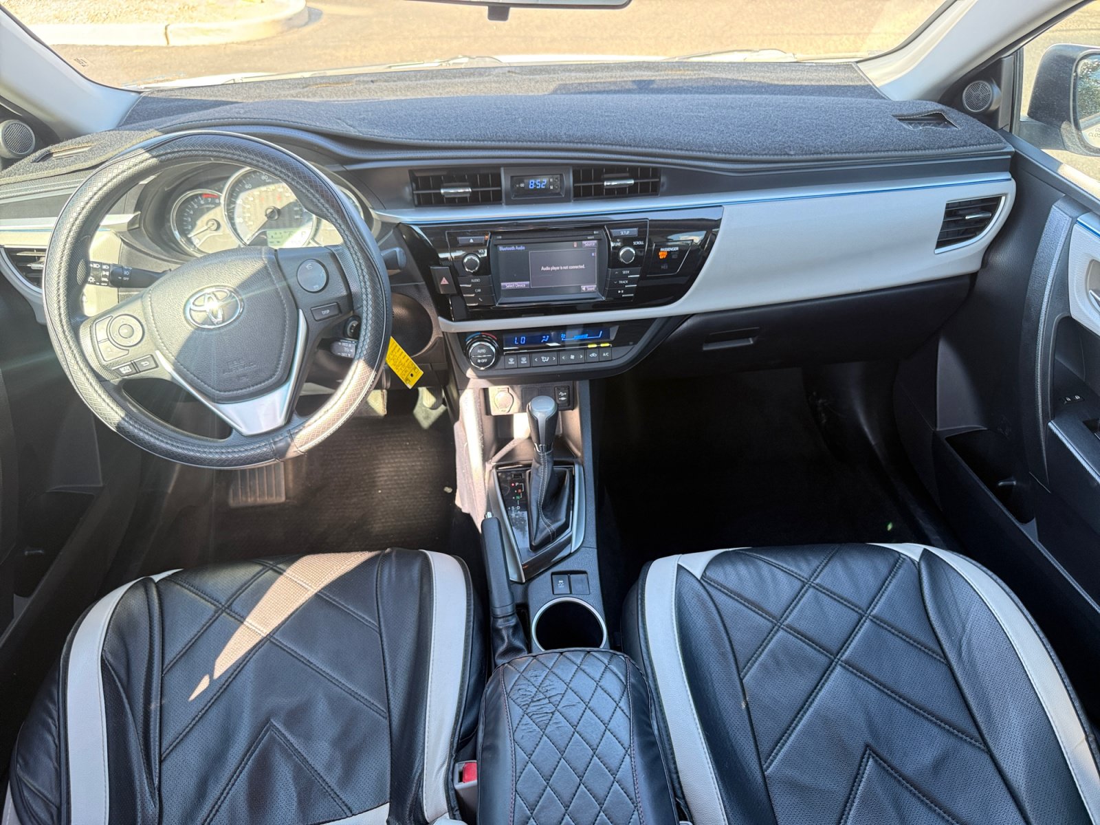 Used 2016 Toyota Corolla L FWD image 17