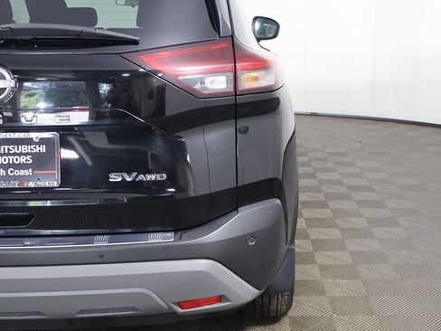 Used 2023 Nissan Rogue SV AWD/4WD image 14