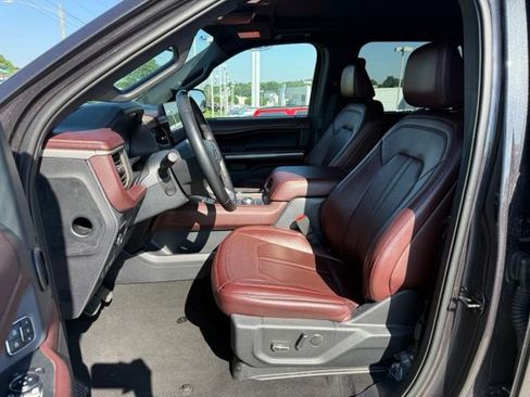 Used 2024 Ford Expedition Limited AWD/4WD image 21