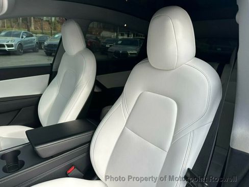 Used 2021 Tesla Model Y Performance image 13