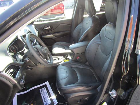 Used 2021 Jeep Cherokee Limited w/ Trailer Tow Group image 14