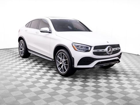 Used 2022 Mercedes-Benz GLC 300 4MATIC Coupe image 7