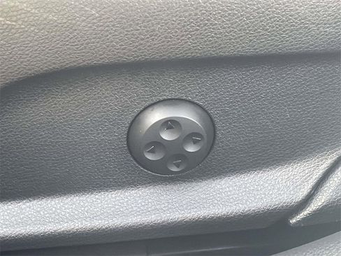 Used 2019 Mercedes-Benz C 300 Sedan image 19