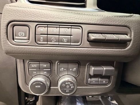 Used 2024 GMC Yukon Denali w/ Max Trailering Package AWD/4WD image 31