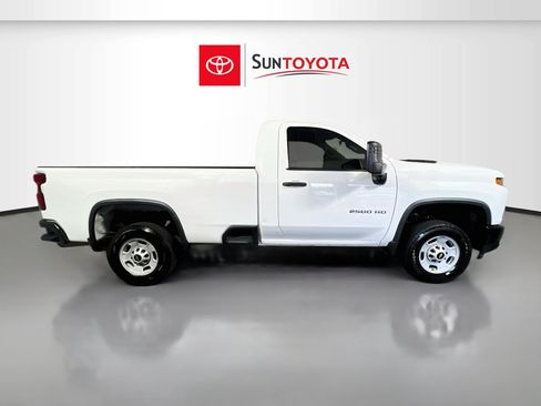 Used 2021 Chevrolet Silverado 2500 W/T RWD image 2