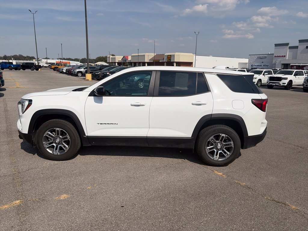 Used 2026 GMC Terrain Elevation AWD/4WD image 3