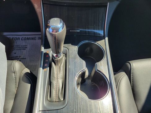 Used 2017 Chevrolet Impala LT image 19