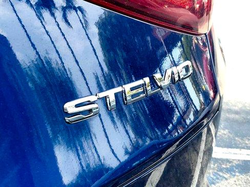 Used 2018 Alfa Romeo Stelvio Ti Sport AWD/4WD image 9