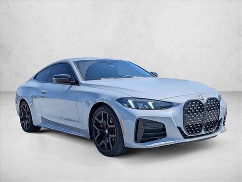 Used 2025 BMW 430i Coupe w/ M Sport Package RWD image 3