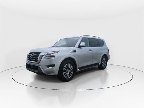 Used 2022 Nissan Armada SL w/ Captain's Chairs Package AWD/4WD image 4