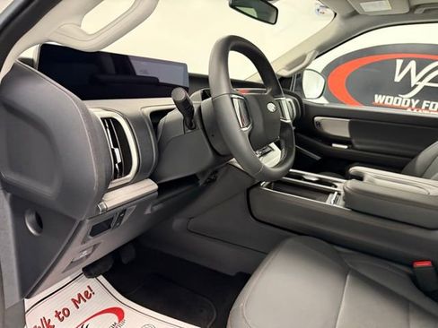 New 2025 Ford Expedition Max Active image 14