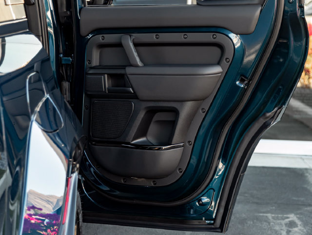 New 2026 Land Rover Defender 110 OCTA AWD/4WD image 30