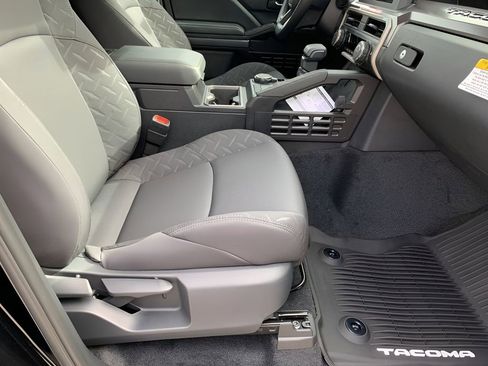 New 2025 Toyota Tacoma SR5 image 17