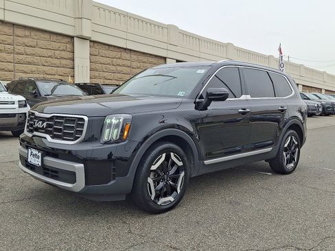 Used 2023 Kia Telluride S w/ S Sunroof Package image 1
